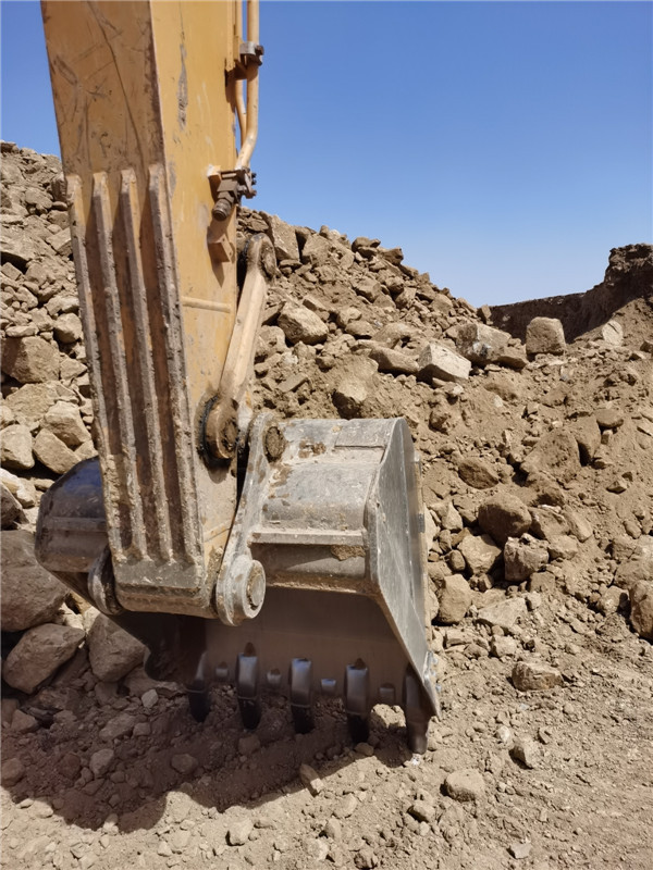 好土來(lái)賣(mài)錢(qián) 垃圾來(lái)回填 山東淄川經(jīng)濟(jì)開(kāi)發(fā)區(qū)賈村“聰明人”真多