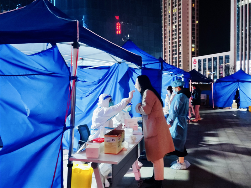 同心戰(zhàn)疫 共克時(shí)艱——民建會(huì)員企業(yè)深度傳播集團(tuán)組織員工積極抗疫