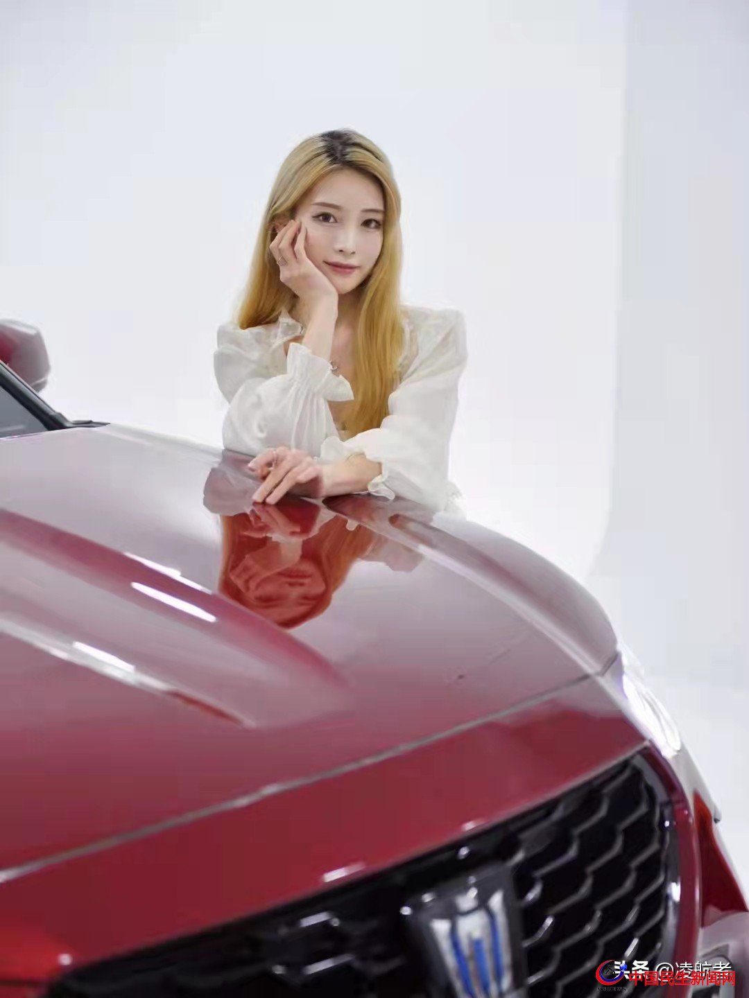 青島大嫚：國內(nèi)知名博主舒芙蕾蕾，身高168CM，體重45KG