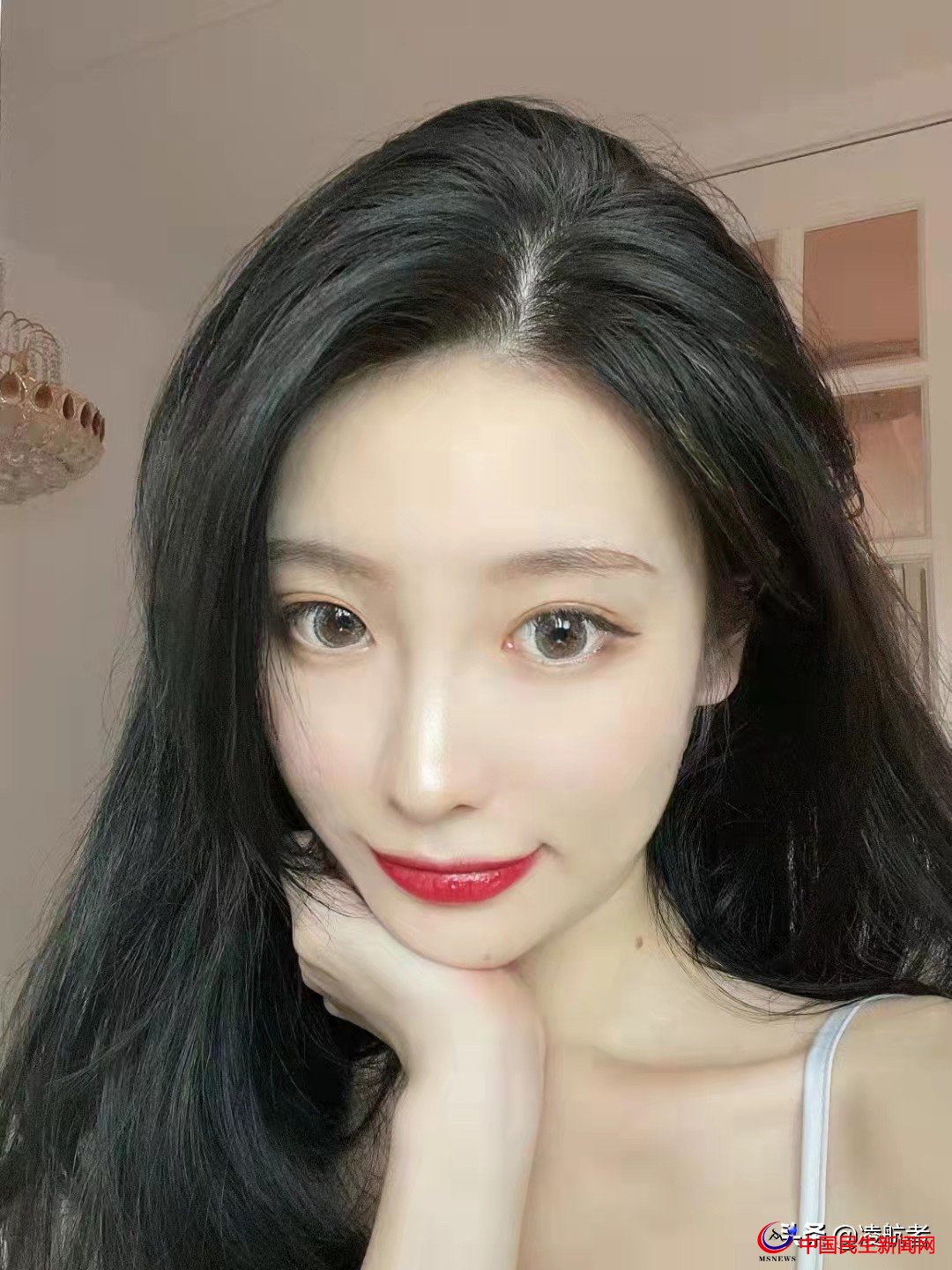 青島大嫚：國內(nèi)知名博主舒芙蕾蕾，身高168CM，體重45KG