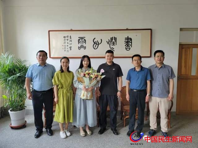 「工會(huì)動(dòng)態(tài)」平度市常州路小學(xué)開展新婚教職工牛家鈺慰問活動(dòng)