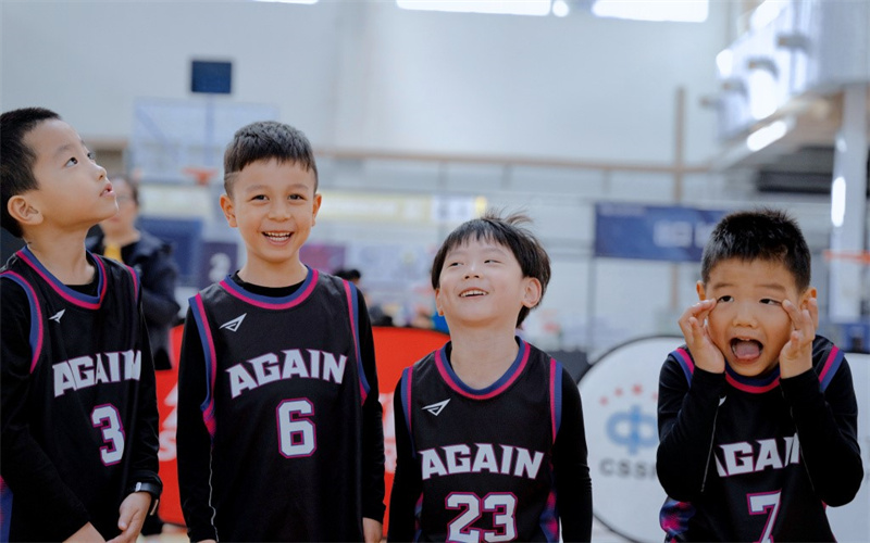 守護(hù)少年夢(mèng)，共筑中國(guó)夢(mèng)！國(guó)壽壽險(xiǎn)#運(yùn)動(dòng)少年微笑征集令#活動(dòng)引爆網(wǎng)絡(luò)