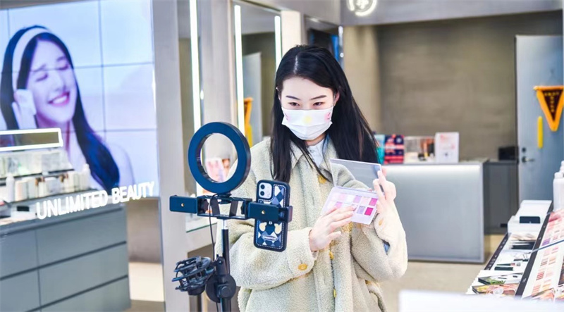 “煙火氣”漸濃！青島中央商務(wù)區(qū)商圈繽紛活動(dòng)促消費(fèi)回暖