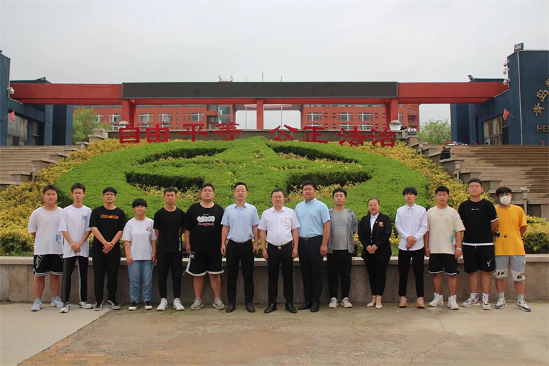 恒星學(xué)院卓越班學(xué)子上崗實(shí)訓(xùn) 江西義門陳文化項(xiàng)目“嘗鮮”