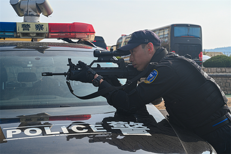一朝鋒芒，千日磨礪！青島特警實(shí)戰(zhàn)大練兵！