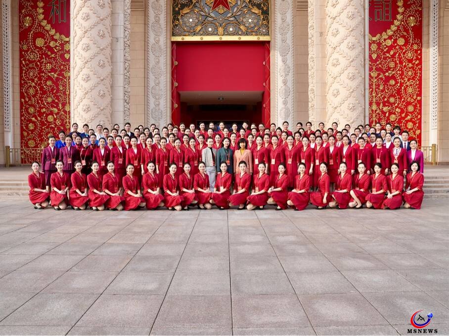 青島山一戰(zhàn)遺址公園講解員 出彩國(guó)家“奮進(jìn)新時(shí)代”主題成就展