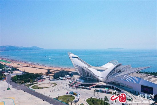 煥時(shí)代光彩 繪城市“詩(shī)與遠(yuǎn)方”——青島鳳凰之聲大劇院五周年慶