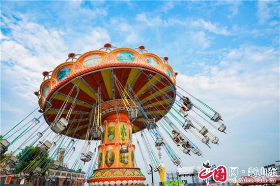 暑假帶娃去哪里玩？青島西海岸新區(qū)金沙灘啤酒城等你來(lái)