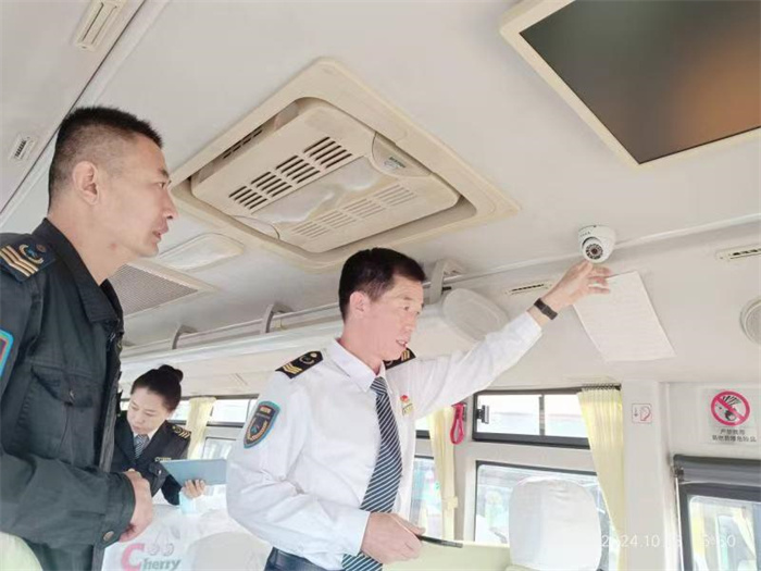 青島萊西：校車(chē)231部校車(chē)實(shí)行周綜合督導(dǎo)制度