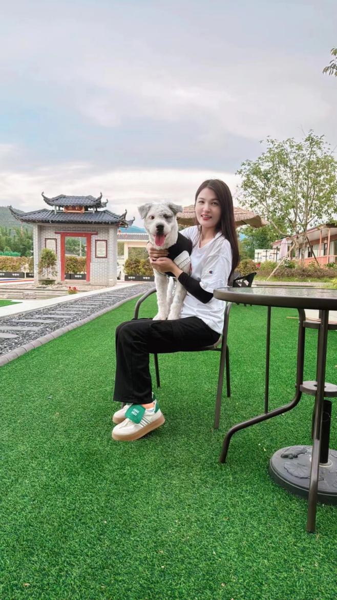 一個(gè)機(jī)車女孩詩(shī)與遠(yuǎn)方的夢(mèng)想民宿之旅--梯雲(yún)軒民宿